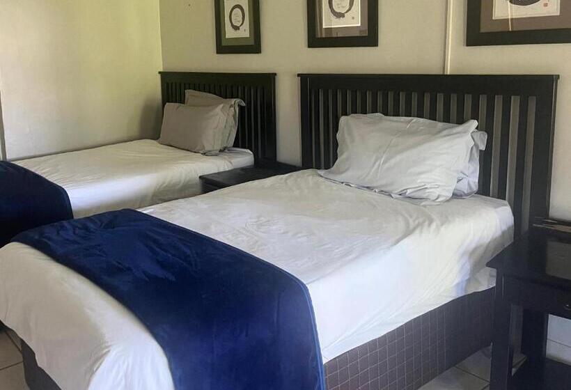 اتاق لوکس, Toro Guest House
