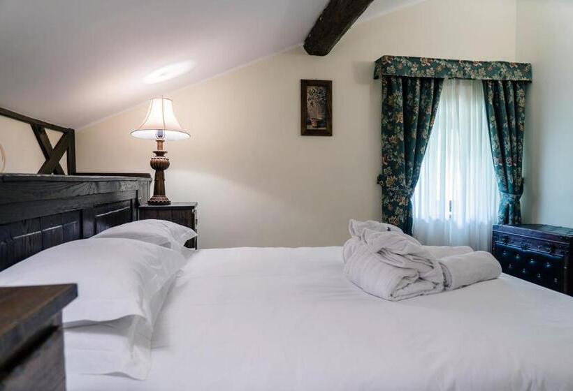 Трехместный Номер Классика, Chalet Du Lys Hotel & Spa