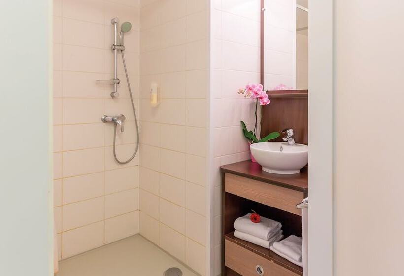استودیوی استاندارد, Appart City Confort Saintnazaire Océan