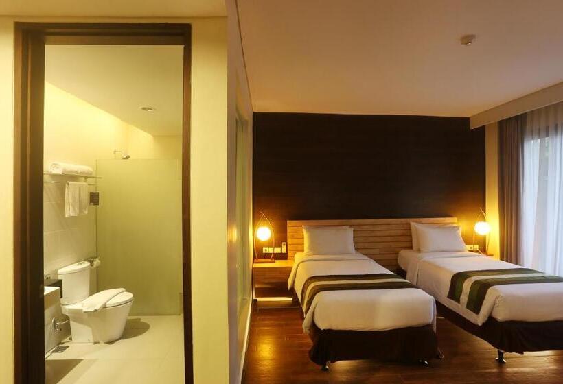 Номер Superior, Grand Whiz Hotel Nusa Dua Bali