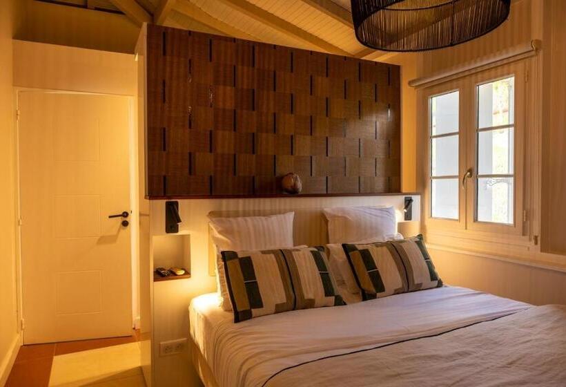 ویلای 2 خوابه با هیدروماساژ, La Suite Villa