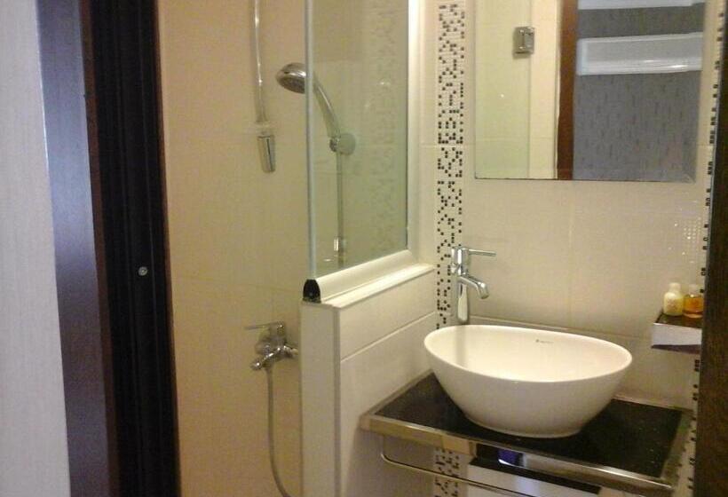 اتاق ساده سه‌ نفره, Olimpiyat Hotel Izmir