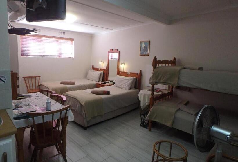 Quarto Familiar, Eagle S Nest B&b/self Catering