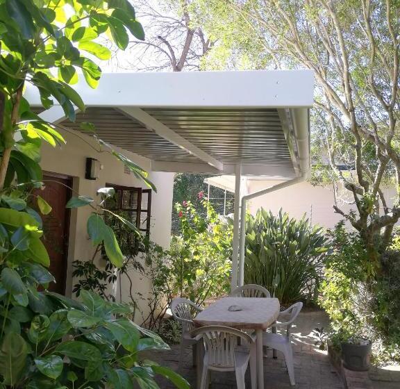 Семейный Номер, Eagle S Nest B&b/self Catering