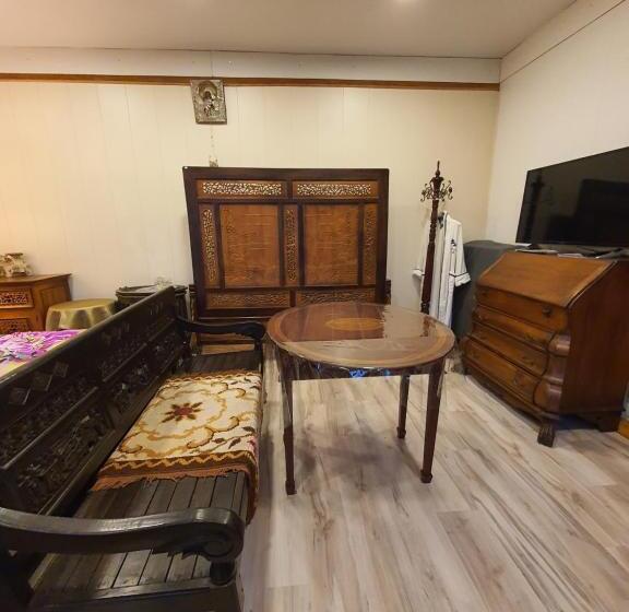 اتاق استاندارد, Pas Birute