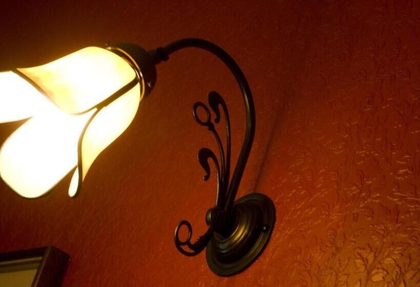 اتاق لوکس با تخت بزرگ, Burnside B&b