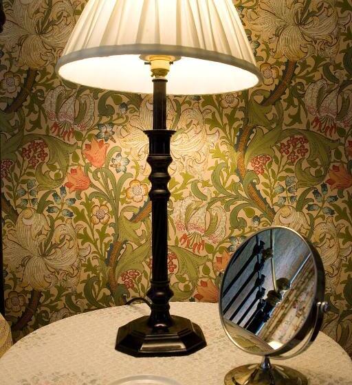 اتاق لوکس, Burnside B&b