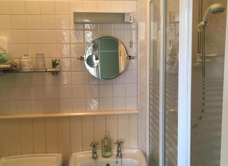 اتاق لوکس با تخت بزرگ, Burnside B&b