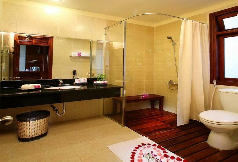 اتاق سوپریور با چشم‌انداز باغ, Golden Coast Resort & Spa