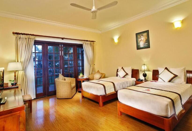 اتاق لوکس با چشم‌انداز دریا, Golden Coast Resort & Spa