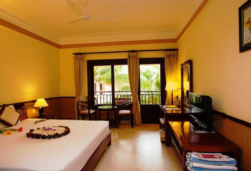 اتاق لوکس با چشم‌انداز دریا, Golden Coast Resort & Spa