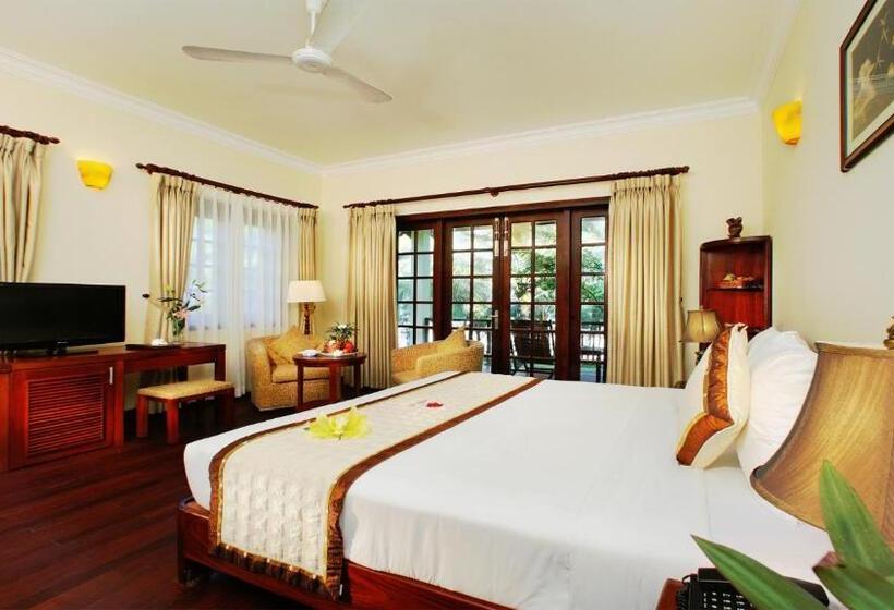 بانگلوی استاندارد, Golden Coast Resort & Spa