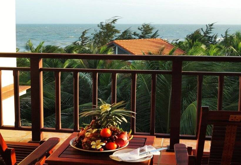 اتاق لوکس با چشم‌انداز باغ, Golden Coast Resort & Spa
