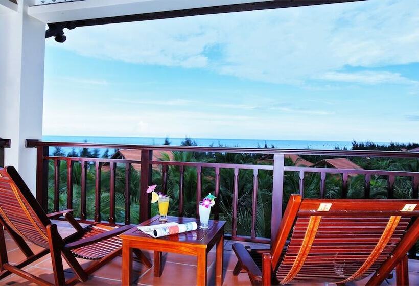 اتاق لوکس با چشم‌انداز باغ, Golden Coast Resort & Spa
