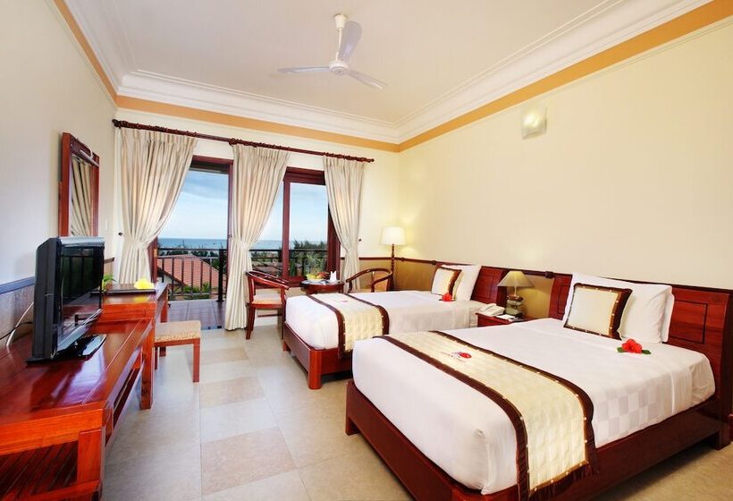 اتاق لوکس با چشم‌انداز دریا, Golden Coast Resort & Spa