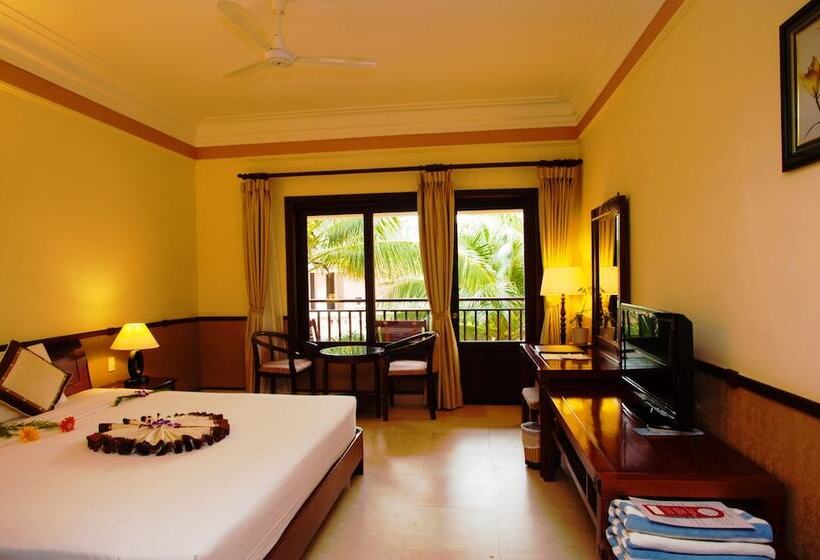 اتاق لوکس با چشم‌انداز دریا, Golden Coast Resort & Spa