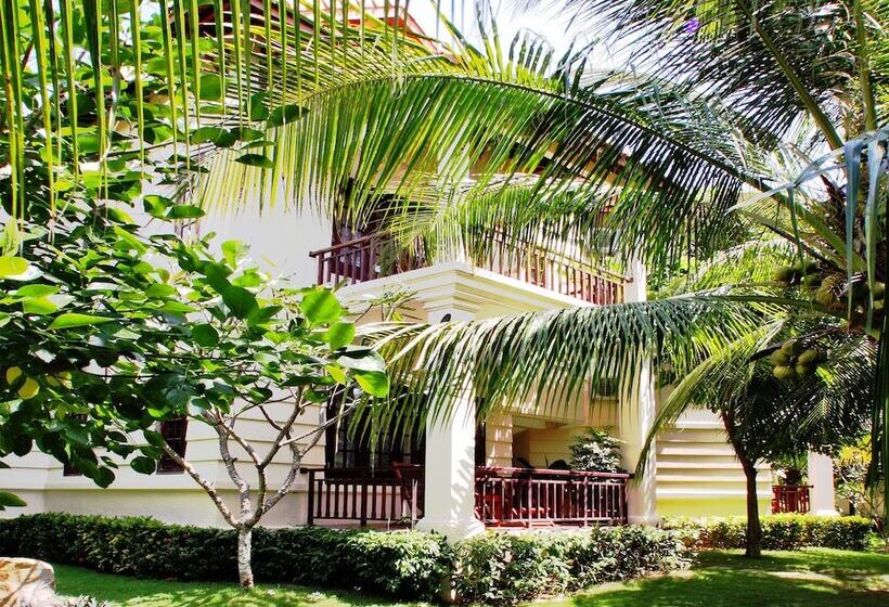 اتاق لوکس با چشم‌انداز دریا, Golden Coast Resort & Spa