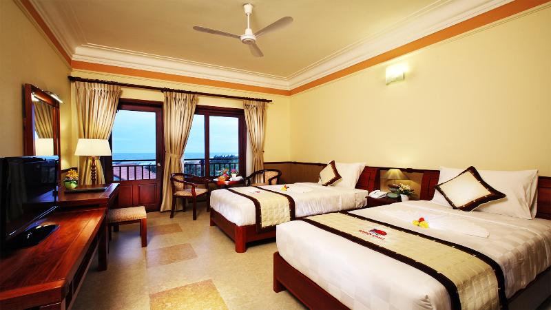 اتاق لوکس با چشم‌انداز دریا, Golden Coast Resort & Spa