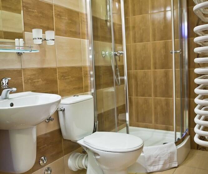 Номер Стандарт Трехместный, Helan Family & Spa