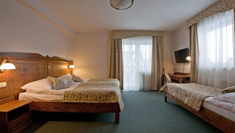 Номер Стандарт Трехместный, Helan Family & Spa