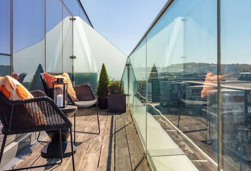 Полулюкс с Балконом, Radisson Blu Riverside