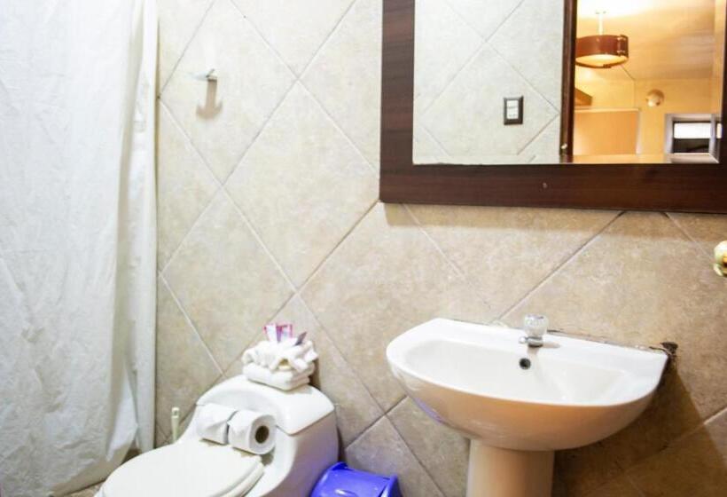 Habitación Triple Estándar, Royal Qosqo