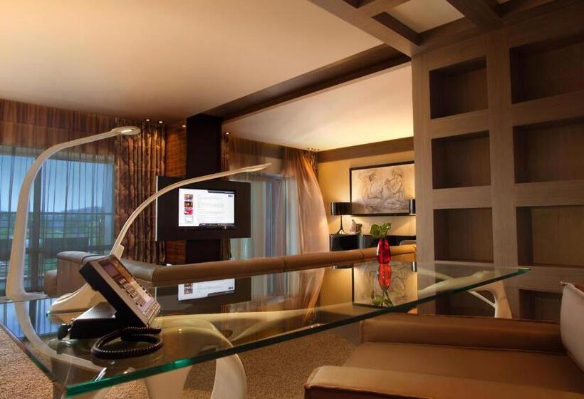 Президентский Люкс, Mirotel Resort And Spa