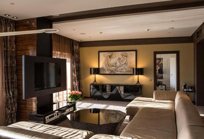 Президентский Люкс, Mirotel Resort And Spa