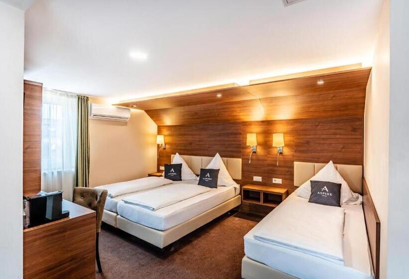 Семейный Номер, Aspire Castillo Reutlingen, Trademark Collection By Wyndham