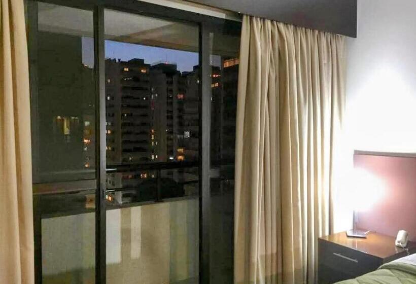 سوییت لوکس, Flat Paulista   Al. Santos