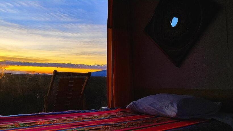 اتاق استاندارد با تراس, Los Uros Lago Titicaca