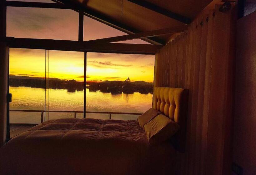سوییت سوپریور, Los Uros Lago Titicaca