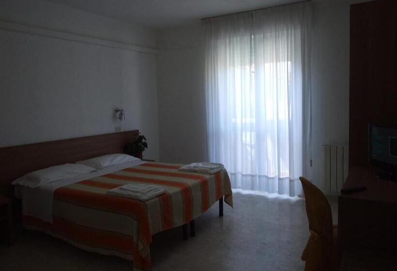 اتاق استاندارد, Derna