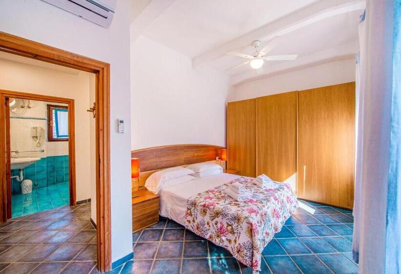 ویلای 1 خوابه با چشم‌انداز دریا, Tenuta Delle Ripalte