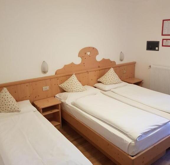 Трежместный Номер Economy, Villa Adria B&b