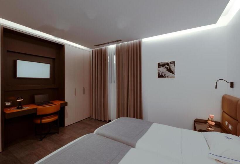 Семейный Полулюкс, Maritim Marina Bay Resort & Casino