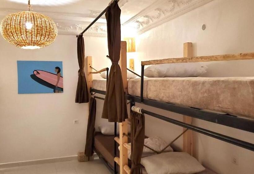 Кровать в Общей Комнате, Kekai Surf House