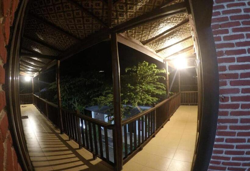 Номер Стандарт, Watukarung Sackstone Guesthouse