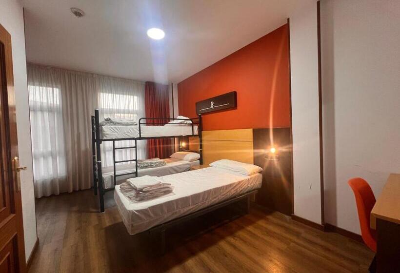 חדר סטנדרט לשלושה, Loop Inn Hostel Santiago De Compostela