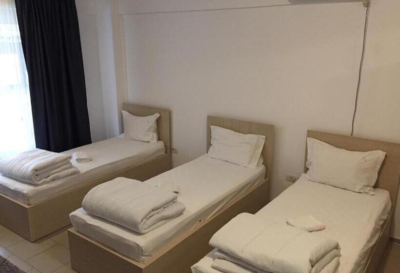 اتاق استاندارد سه نفره, Nova Residence 2