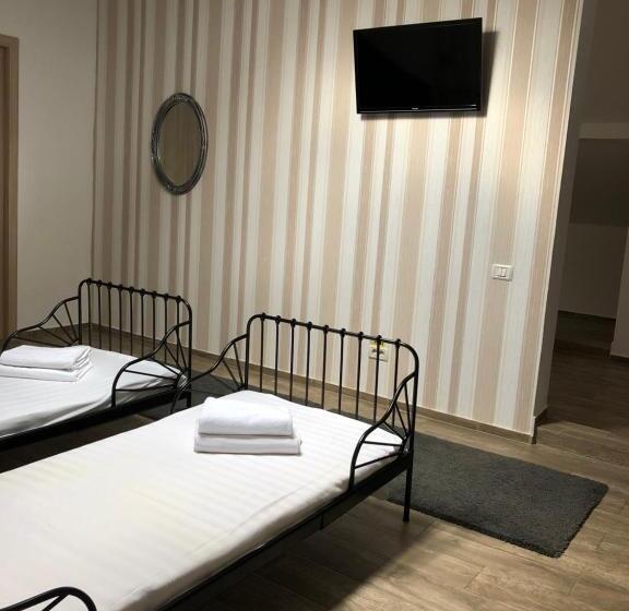 اتاق استاندارد سه نفره, Nova Residence 2