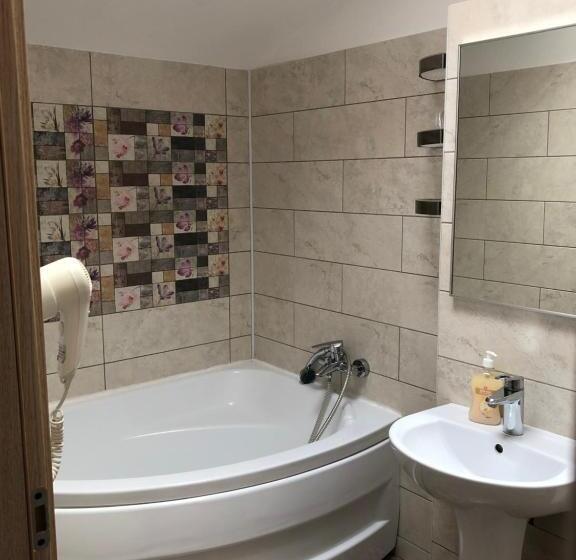 اتاق استاندارد سه نفره, Nova Residence 2