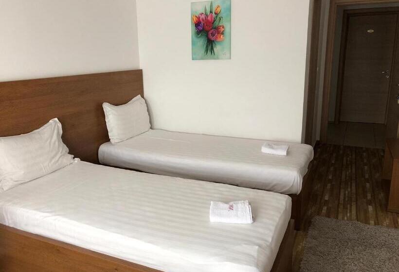 اتاق استاندارد سه نفره, Nova Residence 2