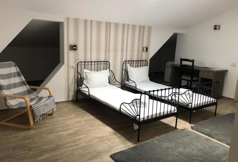 اتاق استاندارد سه نفره, Nova Residence 2