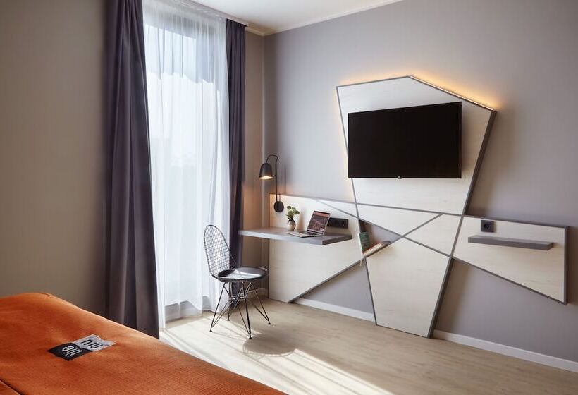 Номер Deluxe, Holiday Inn   The Niu, Hub Dusseldorf Messe, An Ihg