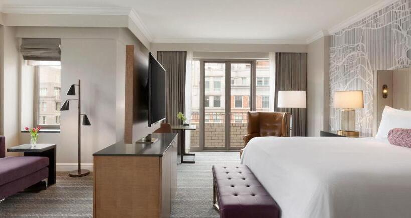 이그제큐티브 스위트 킹침대, Fairmont Washington Dc Gold Experience