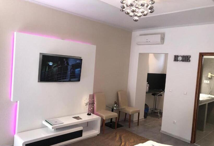 اتاق لوکس با بالکن, Bajor Panzió Bük Bükfürdő, Adults Friendly 12 Plus
