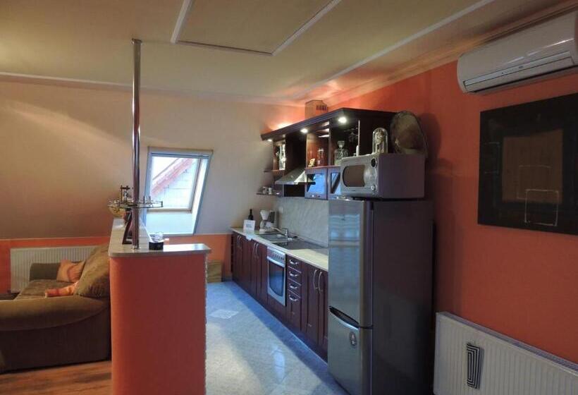سوییت خانوادگی, Bajor Panzió Bük Bükfürdő, Adults Friendly 12 Plus