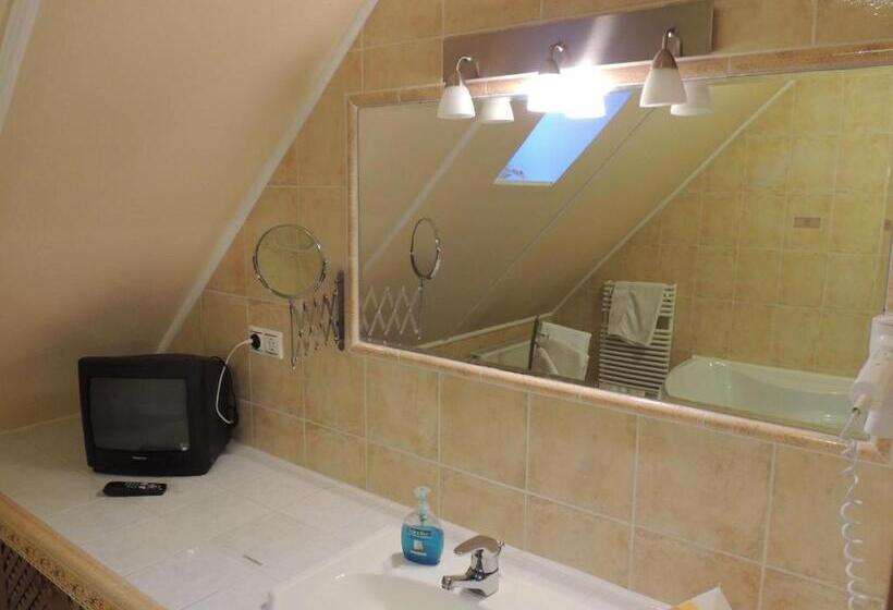 سوییت خانوادگی, Bajor Panzió Bük Bükfürdő, Adults Friendly 12 Plus
