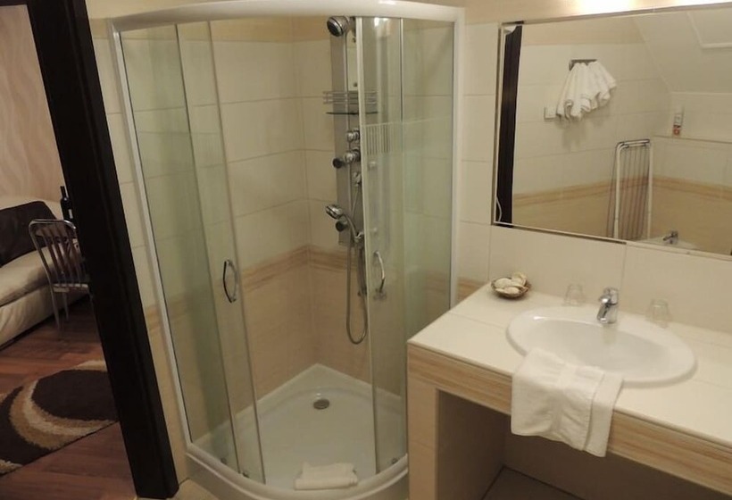 سوییت خانوادگی, Bajor Panzió Bük Bükfürdő, Adults Friendly 12 Plus
